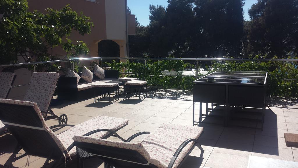 Apartments Villa Natali - Heating Pool Trogir Exterior foto