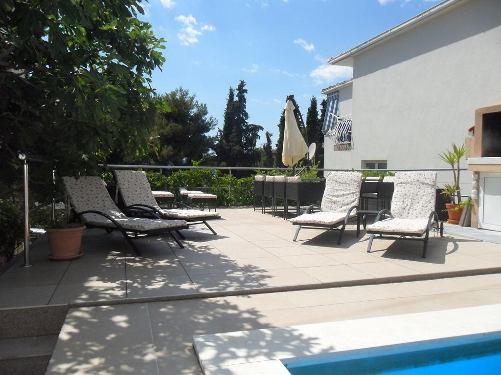 Apartments Villa Natali - Heating Pool Trogir Exterior foto